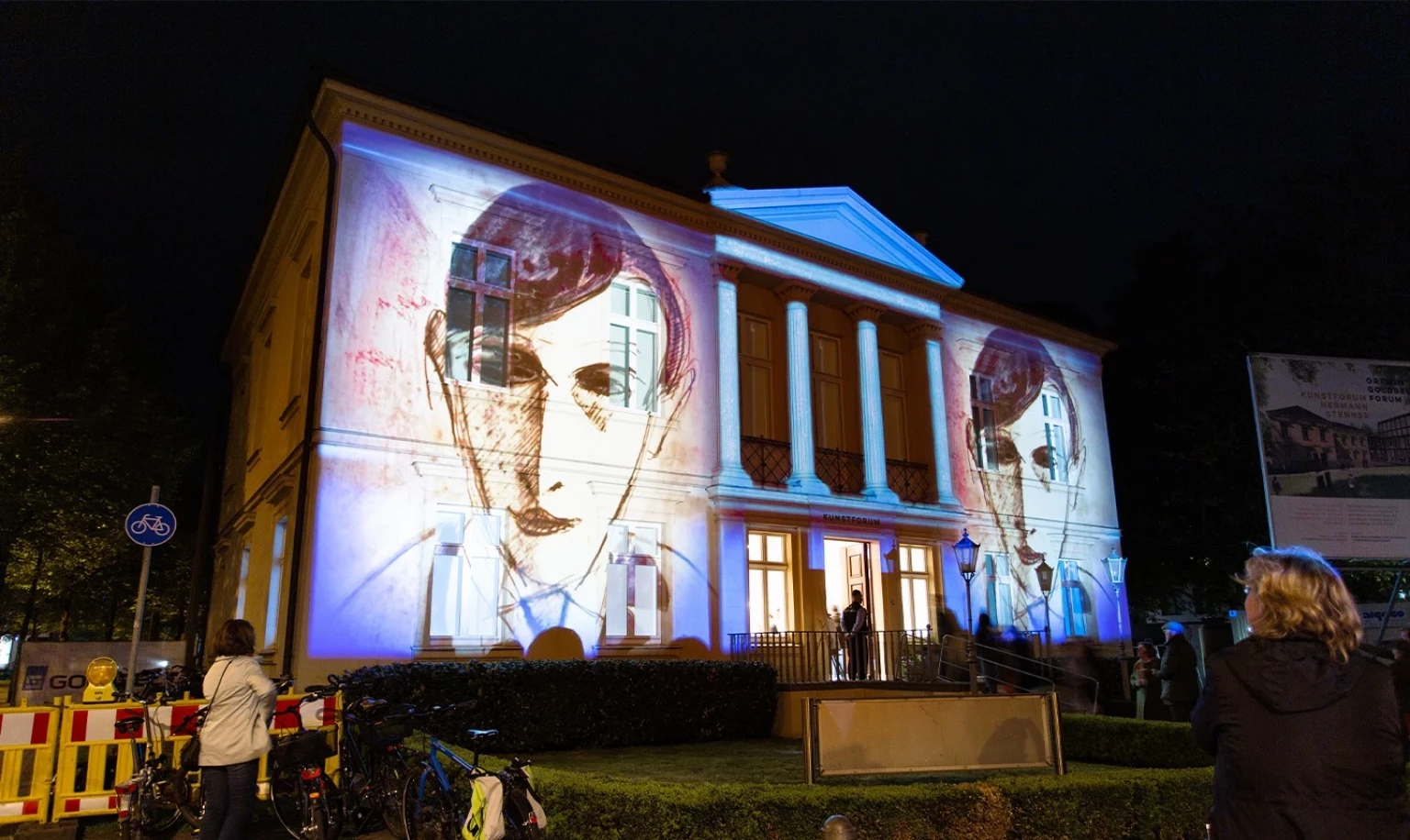 Lichtkunst-Installation Stenner Forum
